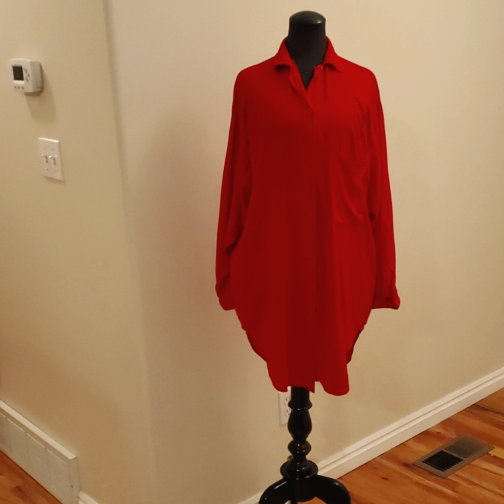 NWOT Vintage shirt dress buttons down the front as well as the back